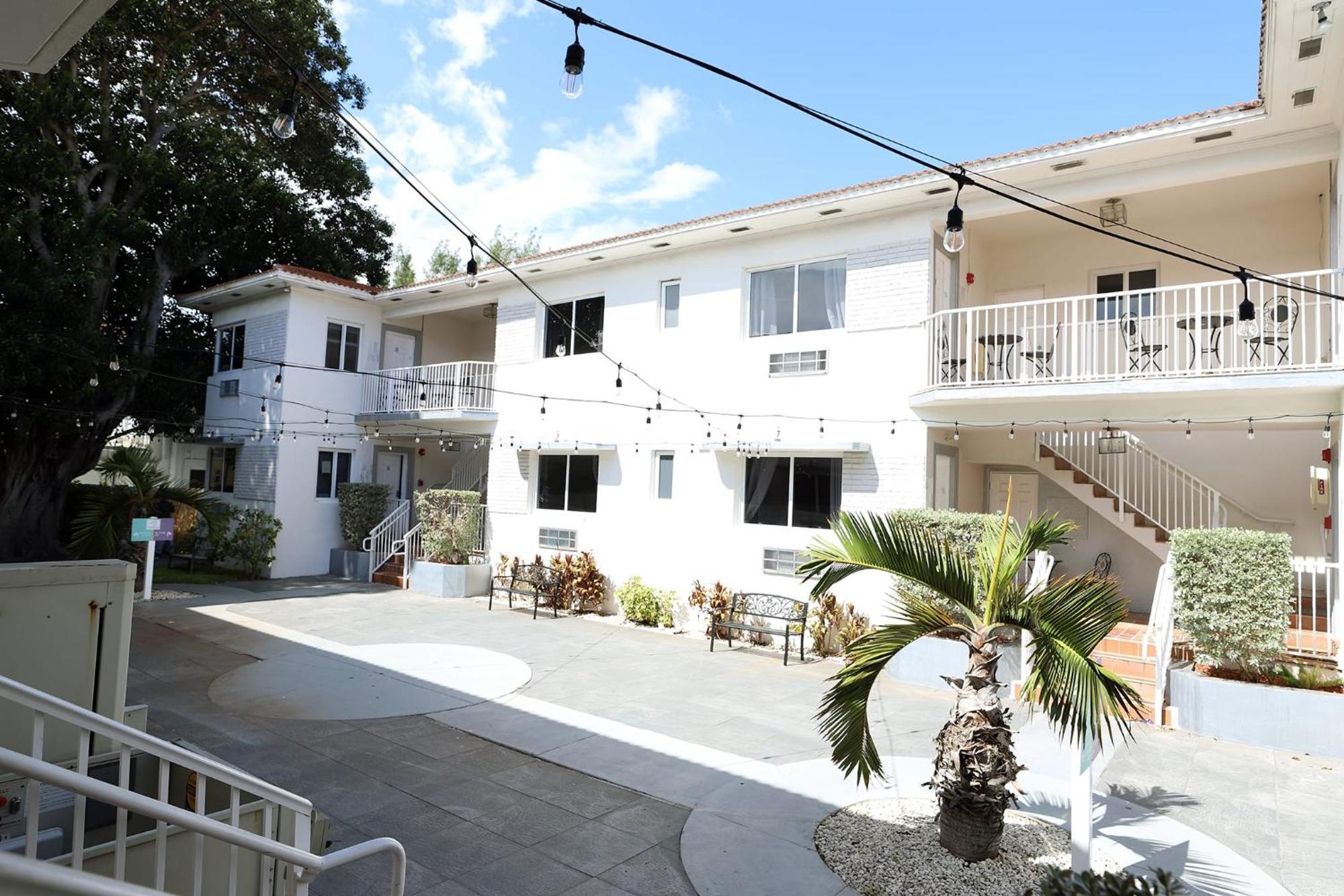 North Beach Steps To Sea Miami Apartment With Free Parking Family And Pet Friendly Μαϊάμι Μπιτς Εξωτερικό φωτογραφία